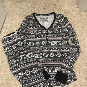 PINK Victoria's Secret Festive Black and White V-Neck Sweater